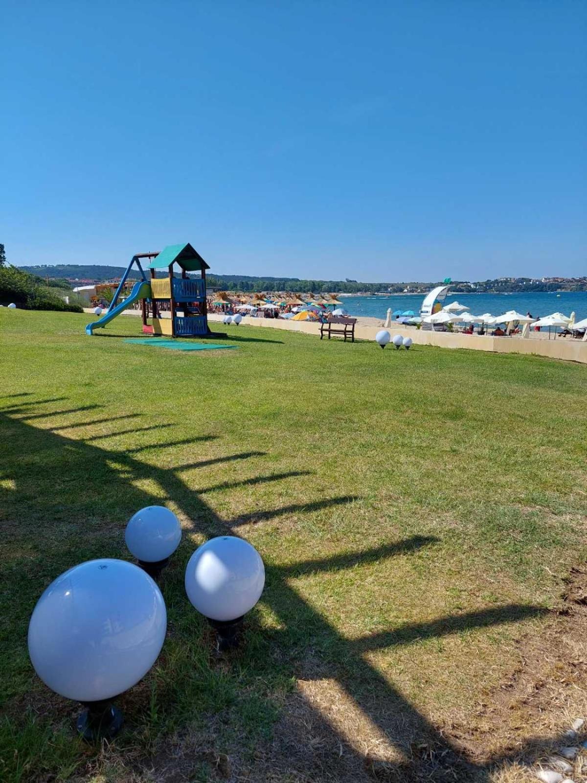 Sand Lillies Sunny Relax Sozopol Exterior photo